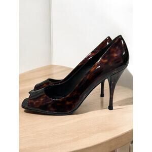 Stuart Weitzman Klinda Patent Leather Tortoise Open Toe Pump Size 8M